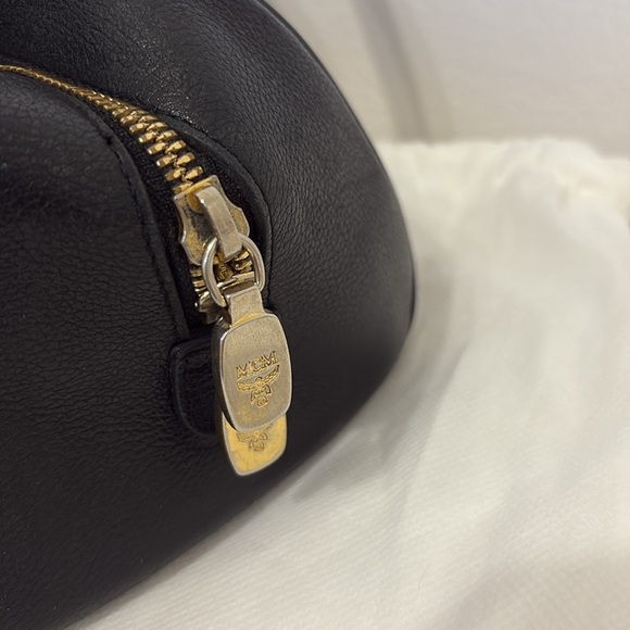 MCM Black Leather Shoulder Bag - Picture 5 of 13